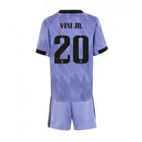 Baby Fußballbekleidung Real Madrid Vinicius Junior #20 Auswärtstrikot 2022-23 Kurzarm (+ kurze hosen)